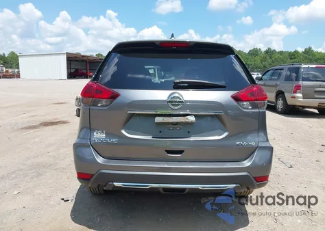2018 Nissan Rogue Sv z USA, uszkodzony, nr VIN 5N1AT2MV4JC785616
